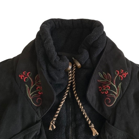 VTG Bogner Suede Embroidered Women’s Belted Ski Jacket Black Red 80s/90s Vintage - Picture 3 of 12